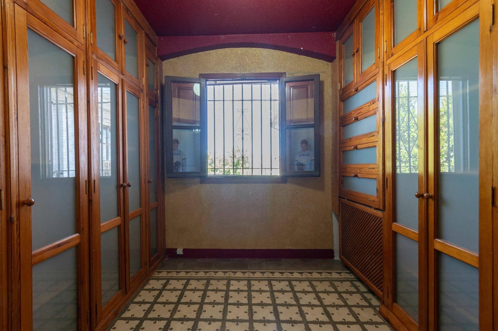 5 Zimmer Villa zu verkaufen in Granada Stadt mit Pool - 350.000 € (Ref: 9462573)