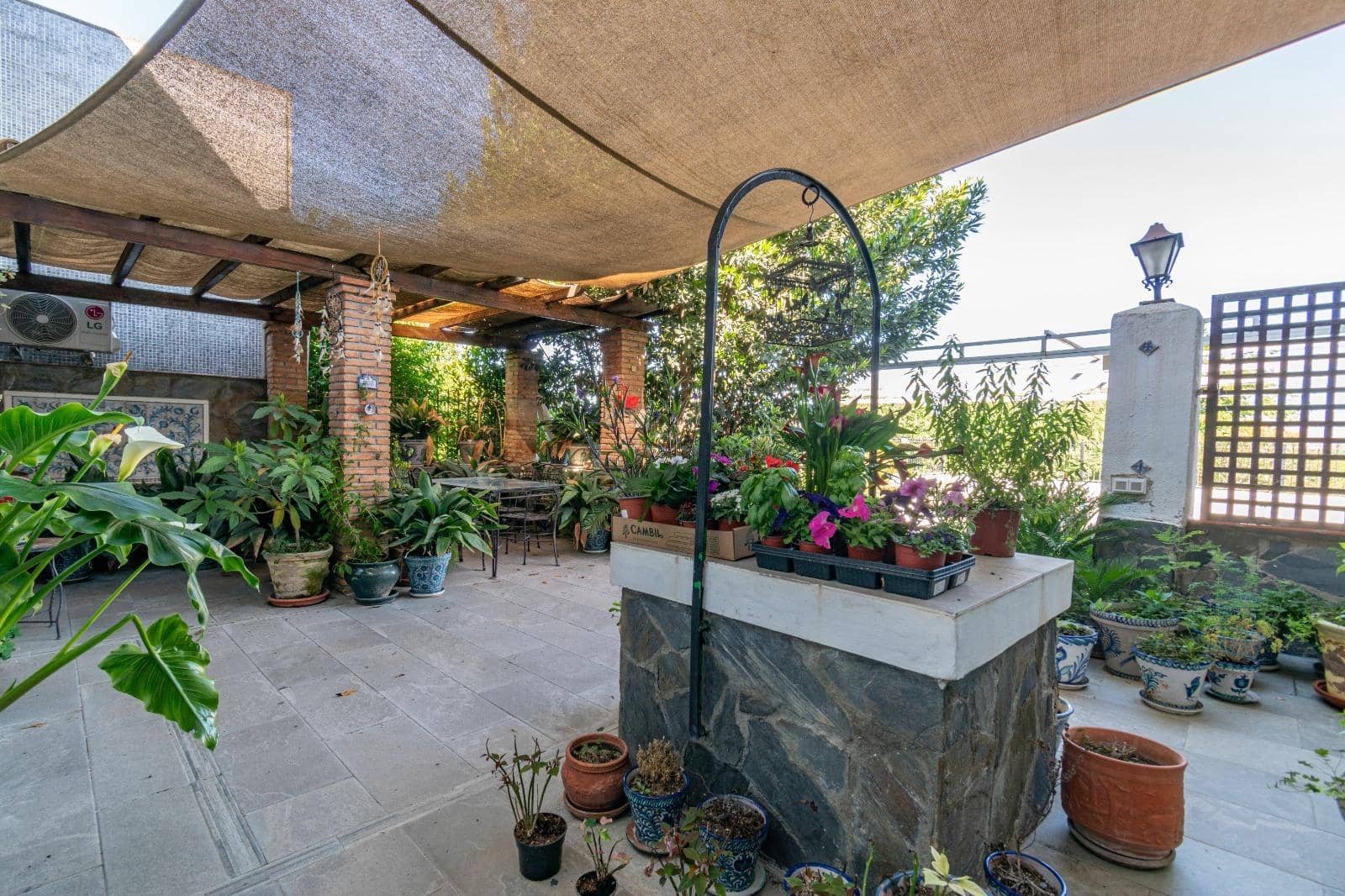 5 Zimmer Villa zu verkaufen in Granada Stadt mit Pool - 350.000 € (Ref: 9462573)