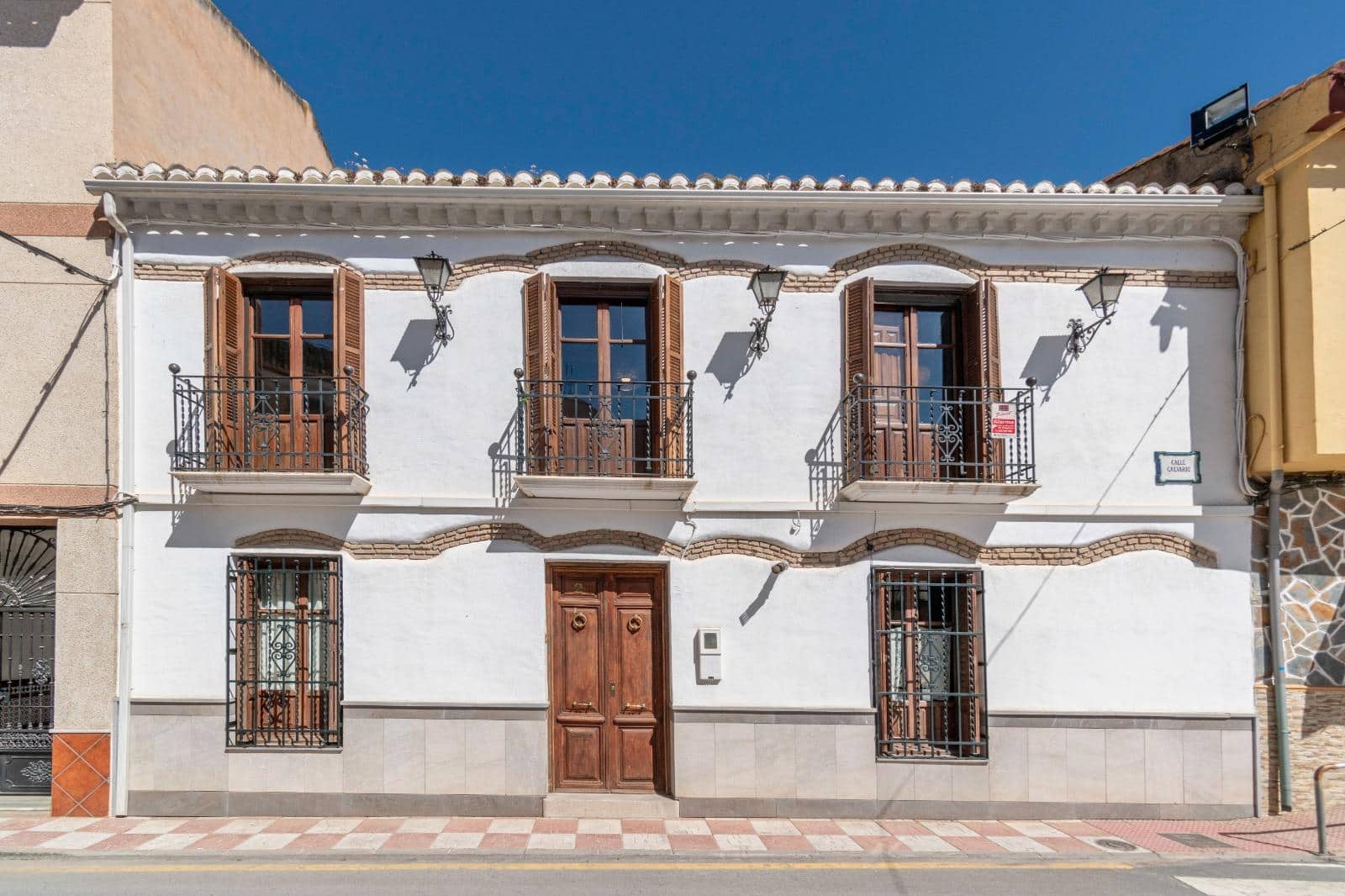 5 Zimmer Villa zu verkaufen in Granada Stadt mit Pool - 350.000 € (Ref: 9462573)