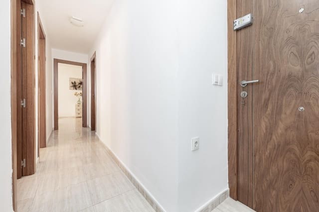 2 bedroom Apartment for sale in Cúllar Vega with garage - € 135,000 (Ref: 9465638)