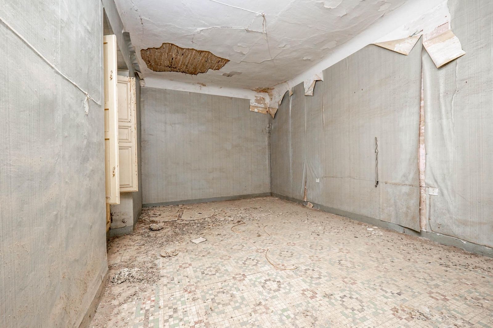 7 Zimmer Haus zu verkaufen in Santa Fe mit Garage - 155.000 € (Ref: 9468468)