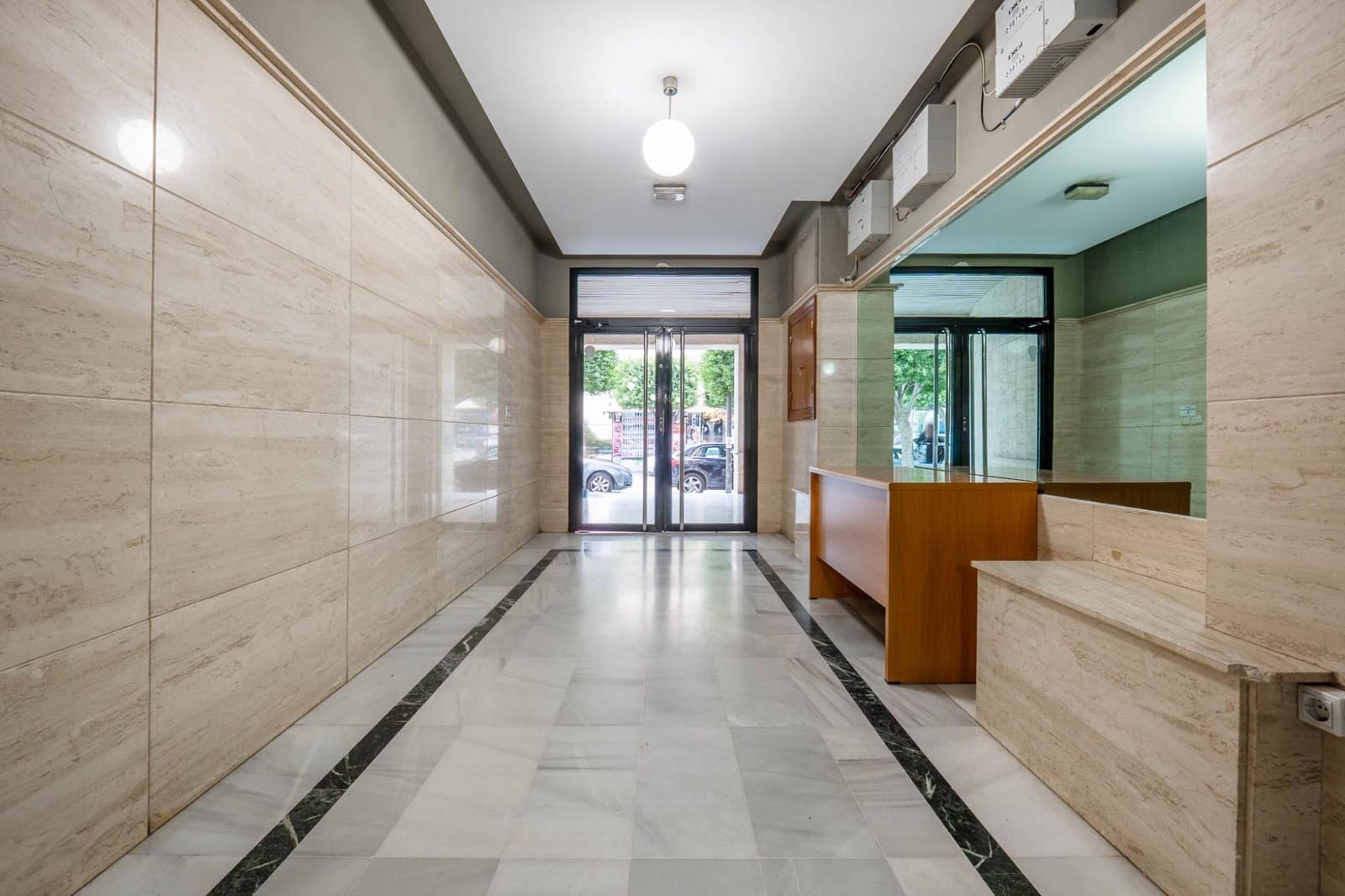 Kontor til salgs i El Ejido - € 54 000 (Ref: 9472950)