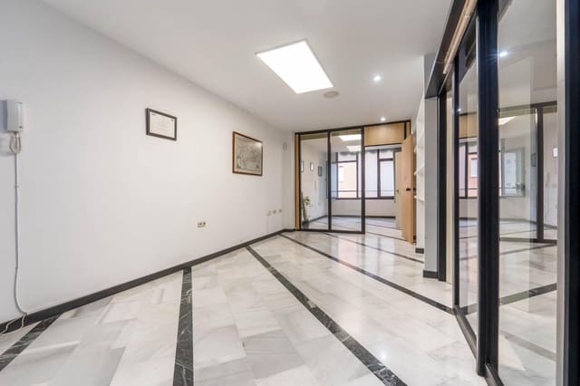 Bureau à vendre à El Ejido - 54 000 € (Ref: 9472950)