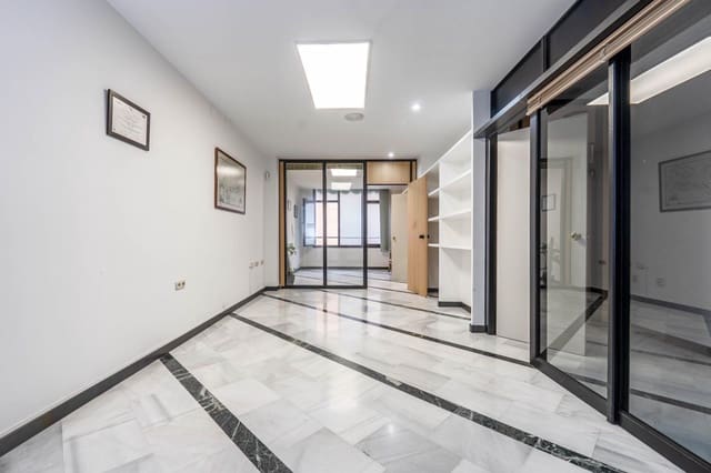 Bureau à vendre à El Ejido - 54 000 € (Ref: 9472950)