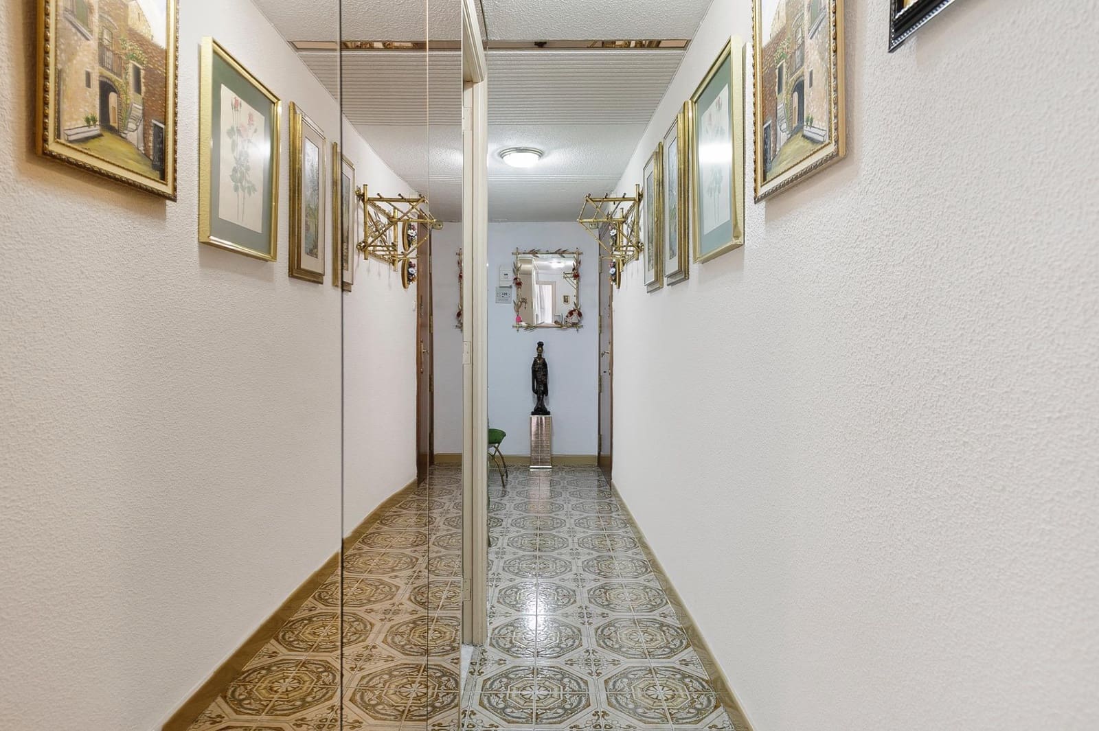 3 slaapkamer Flat te koop in Granada stad - € 269.900 (Ref: 9472951)