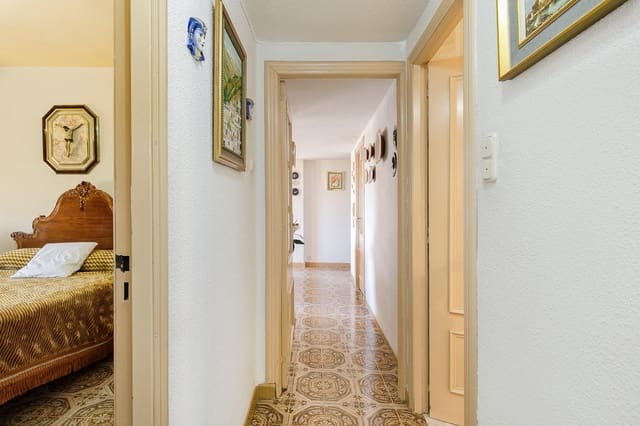 3 slaapkamer Flat te koop in Granada stad - € 269.900 (Ref: 9472951)