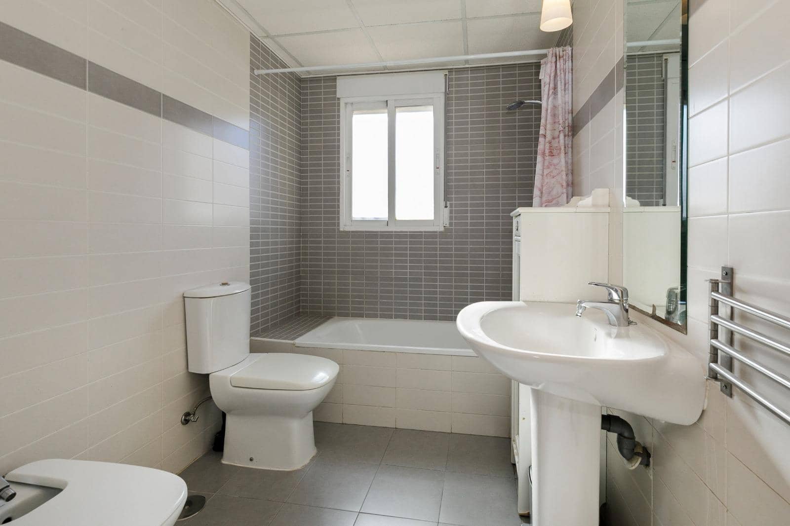 3 Zimmer Reihenhaus zu verkaufen in Churriana de la Vega mit Garage - 289.000 € (Ref: 9474179)