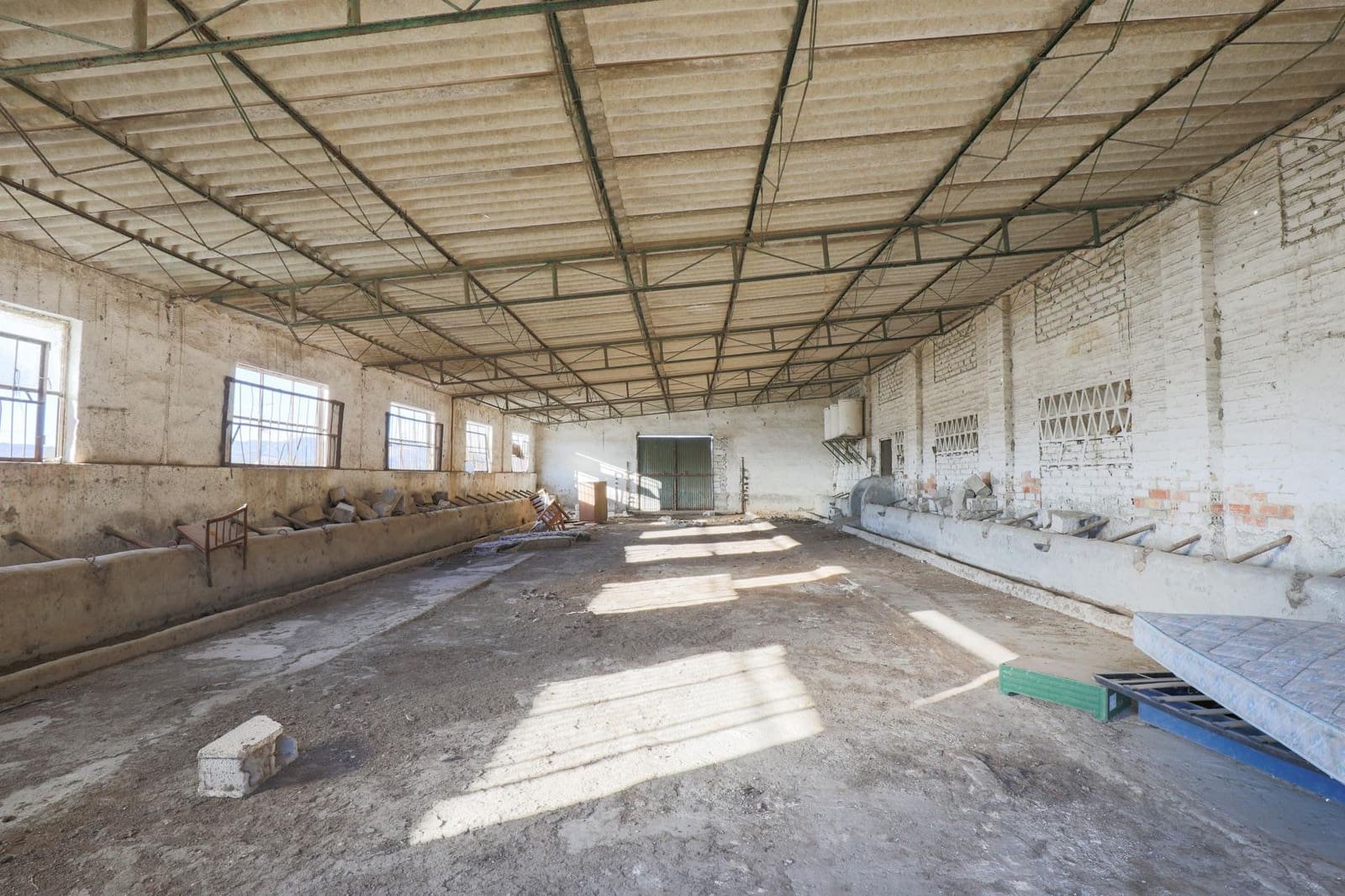 4 bedroom Finca/Country House for sale in Fuente Vaqueros - € 349,000 (Ref: 9474180)