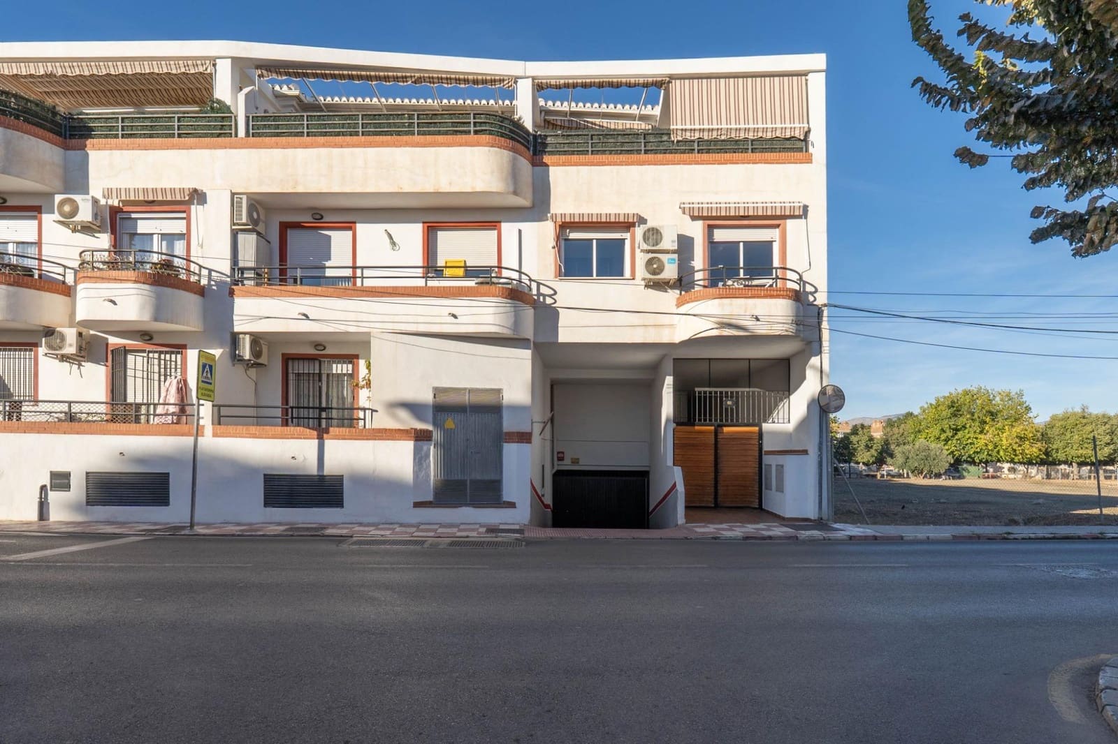 2 makuuhuone Asunto myytävänä paikassa Armilla - 175 000 € (Ref: 9482028)