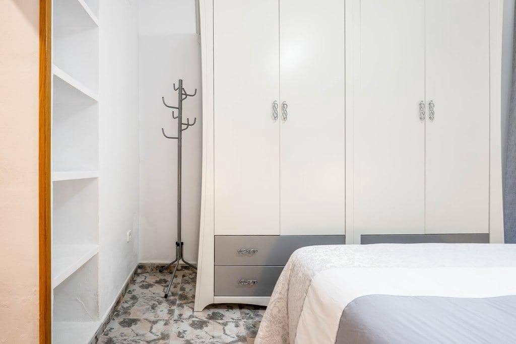 3 soveværelse Lejlighed til salg i Granada by - € 290.000 (Ref: 9491304)