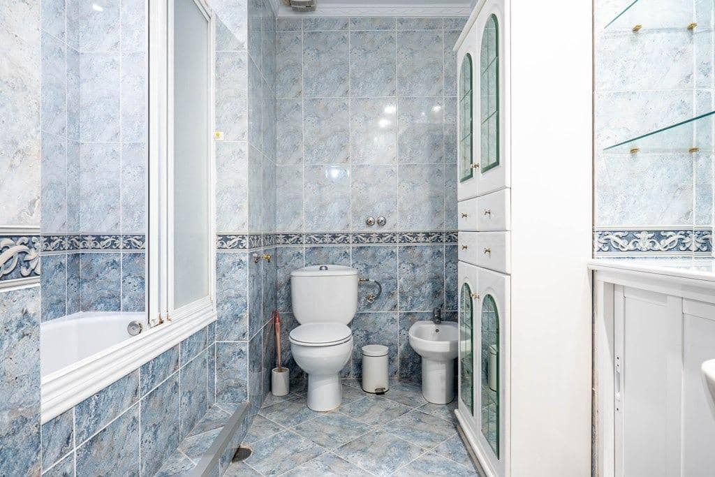 3 soveværelse Lejlighed til salg i Granada by - € 290.000 (Ref: 9491304)