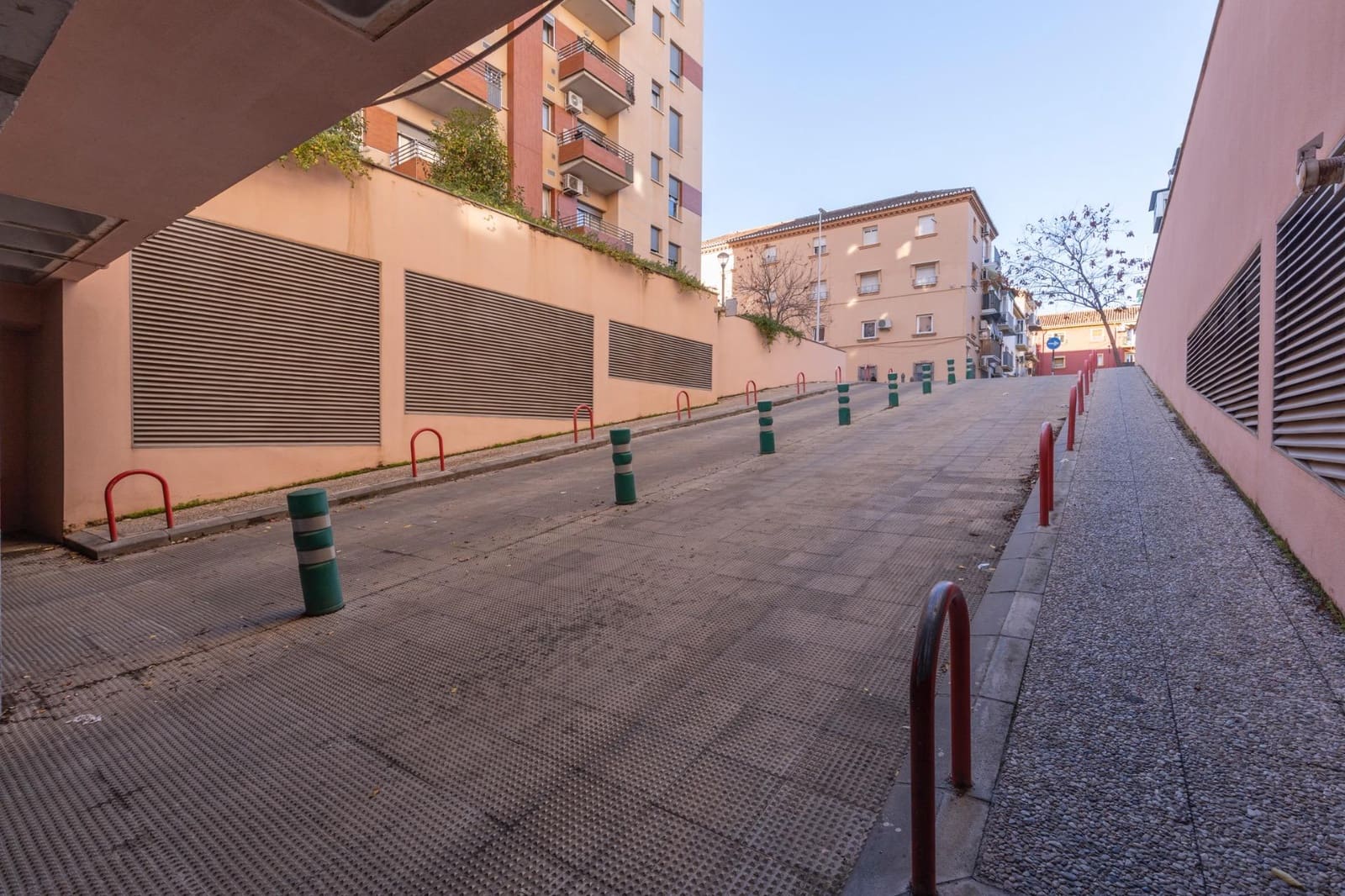 Garaje en Granada ciudad en venta - 20.000 € (Ref: 9494595)