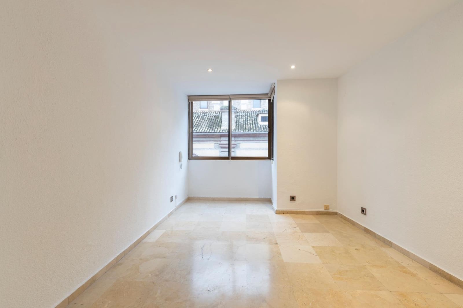 3 bedroom Office for sale in Granada city - € 290,000 (Ref: 9494597)