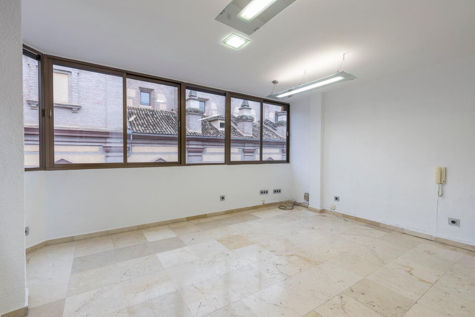 3 bedroom Office for sale in Granada city - € 290,000 (Ref: 9494597)