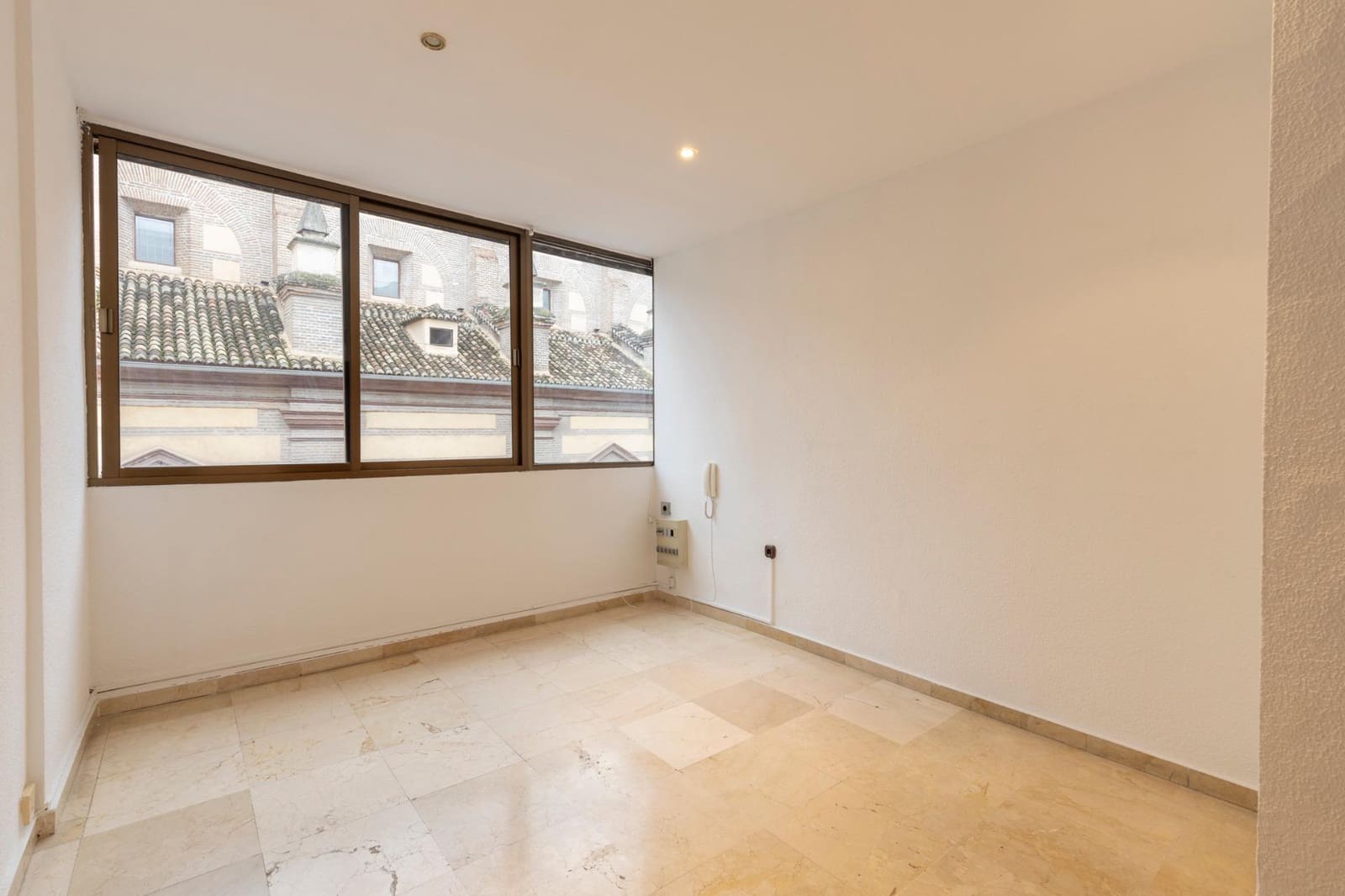 3 bedroom Office for sale in Granada city - € 290,000 (Ref: 9494597)