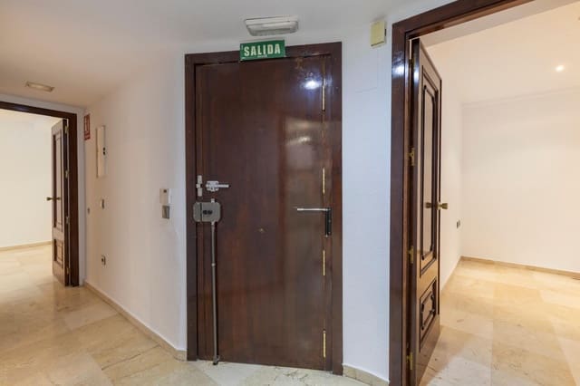 3 makuuhuone Toimisto myytävänä paikassa Centro, Granada kaupunki - 290 000 € (Ref: 9494597)