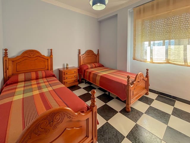 4 bedroom Townhouse for sale in Atarfe - € 259,990 (Ref: 9494598)