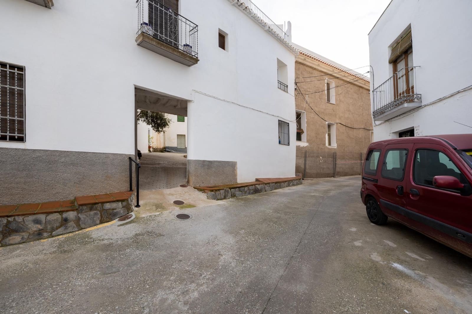 5 bedroom Townhouse for sale in El Pinar - € 84,900 (Ref: 9494599)