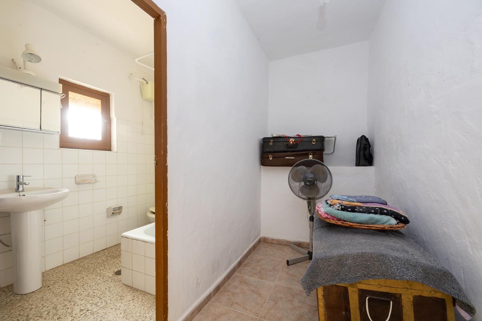 5 bedroom Townhouse for sale in El Pinar - € 84,900 (Ref: 9494599)