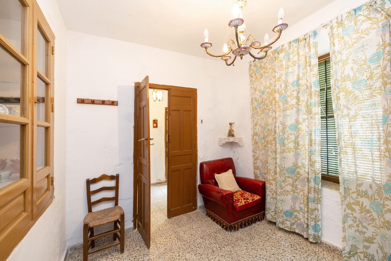 5 bedroom Townhouse for sale in El Pinar - € 84,900 (Ref: 9494599)