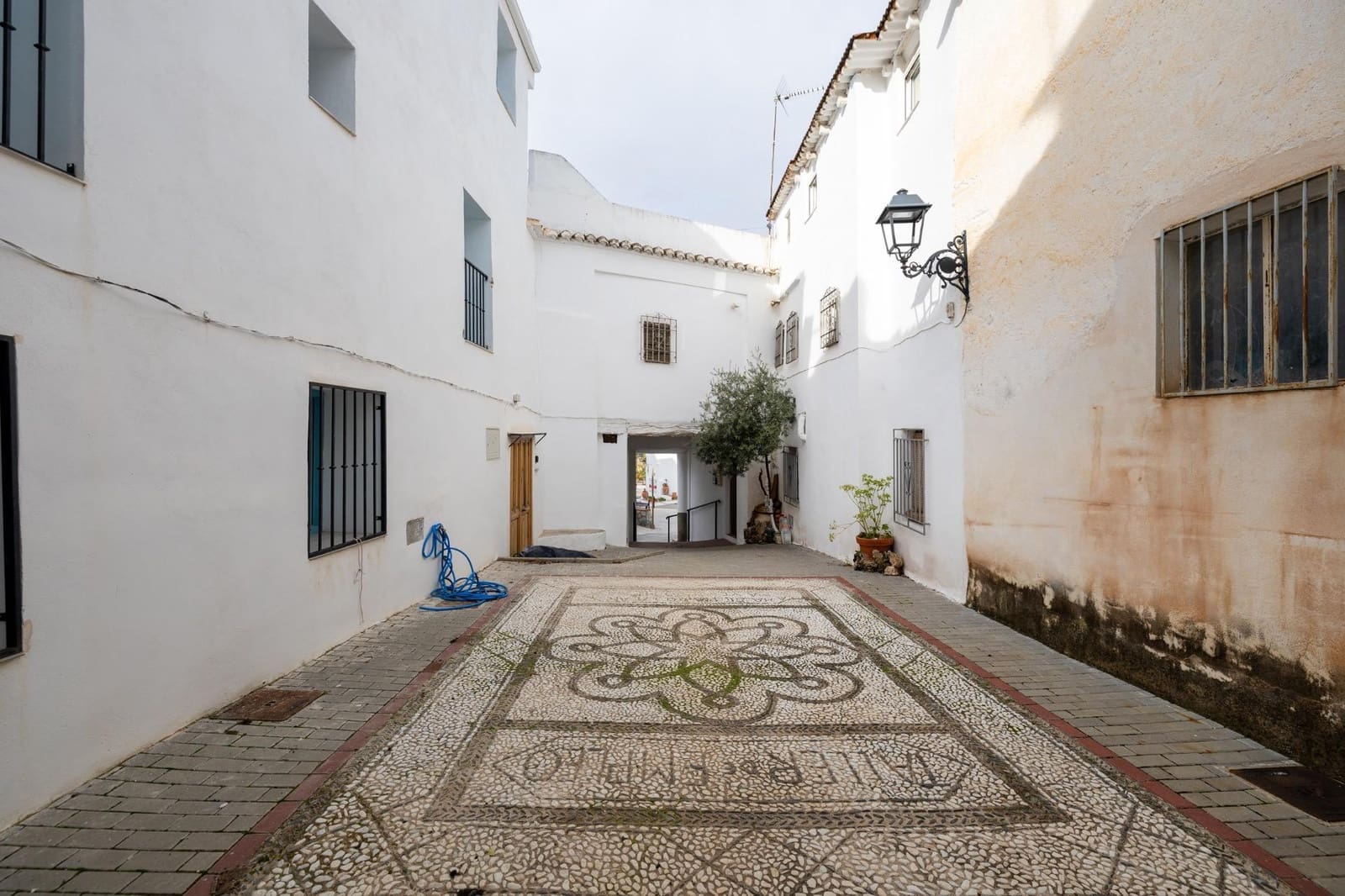 5 bedroom Townhouse for sale in El Pinar - € 84,900 (Ref: 9494599)