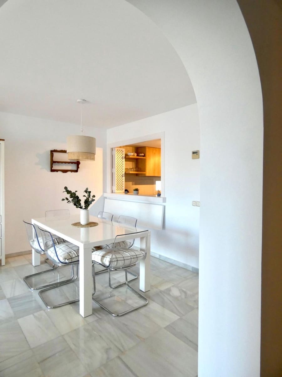 2 bedroom Flat for sale in La Herradura - € 385,000 (Ref: 9497167)