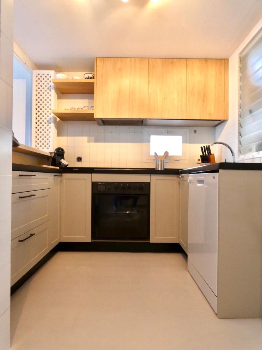 2 bedroom Flat for sale in La Herradura - € 385,000 (Ref: 9497167)