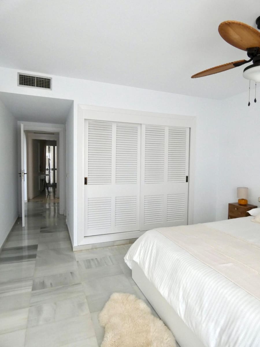 2 bedroom Flat for sale in La Herradura - € 385,000 (Ref: 9497167)