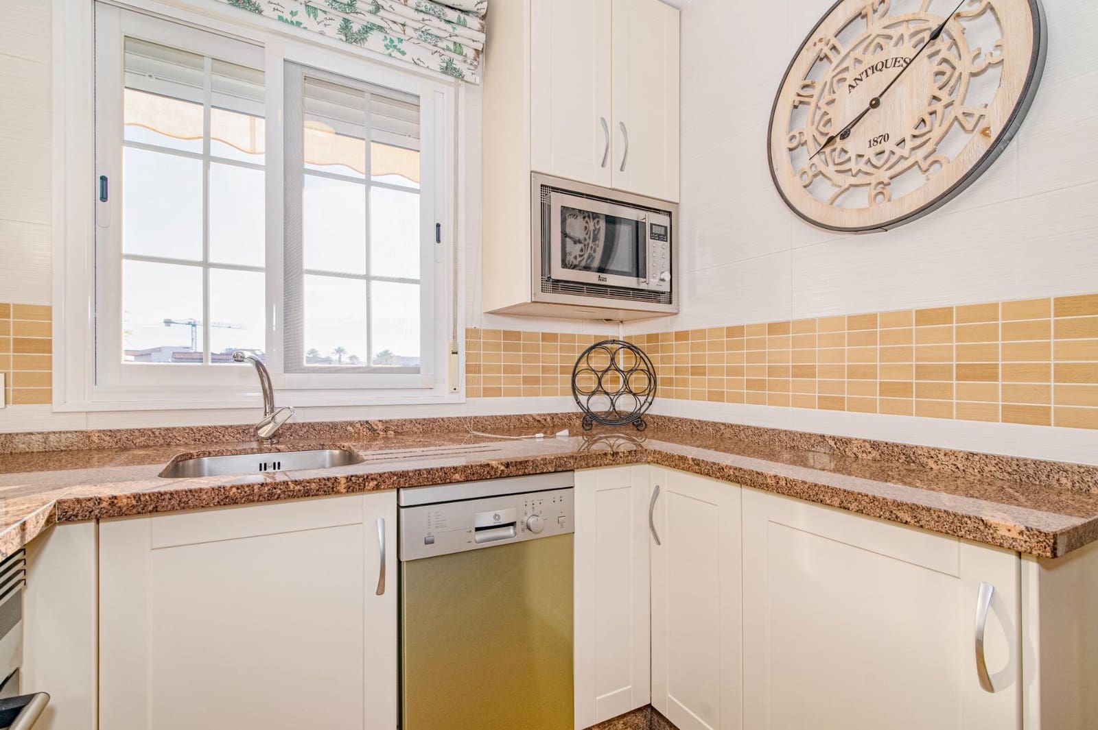 2 Zimmer Penthouse zu verkaufen in Churriana de la Vega mit Garage - 185.000 € (Ref: 9502337)