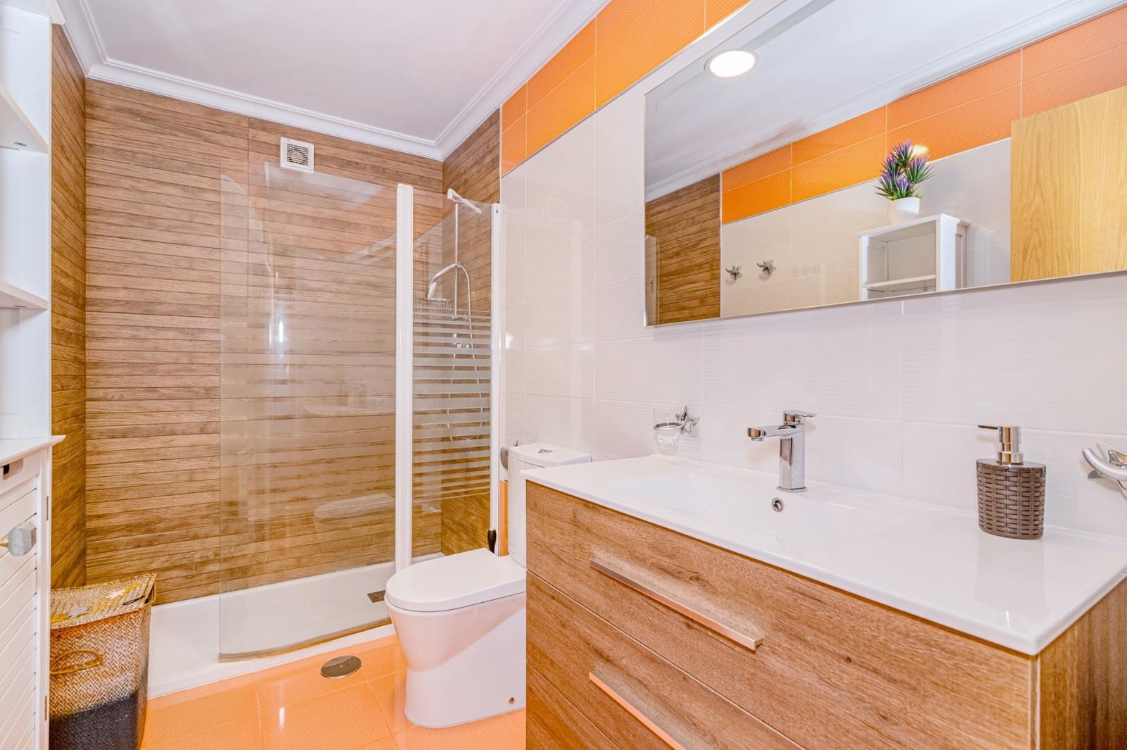 2 Zimmer Penthouse zu verkaufen in Churriana de la Vega mit Garage - 185.000 € (Ref: 9502337)