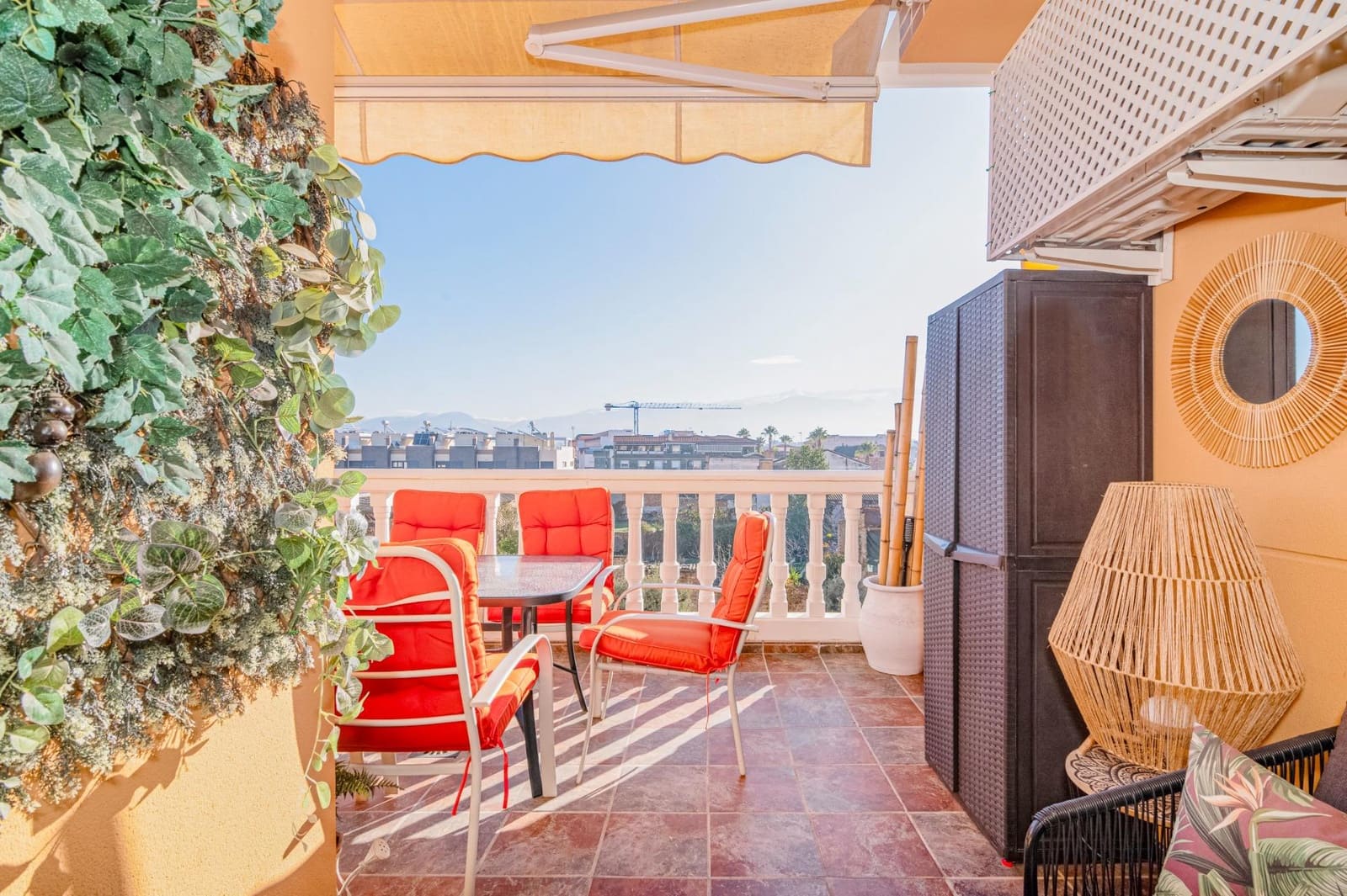 2 Zimmer Penthouse zu verkaufen in Churriana de la Vega mit Garage - 185.000 € (Ref: 9502337)