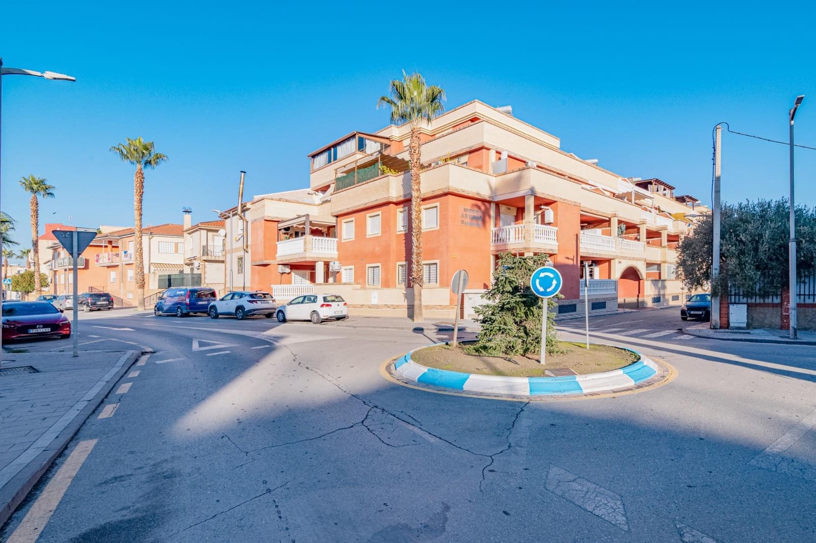 2 Zimmer Penthouse zu verkaufen in Churriana de la Vega mit Garage - 185.000 € (Ref: 9502337)