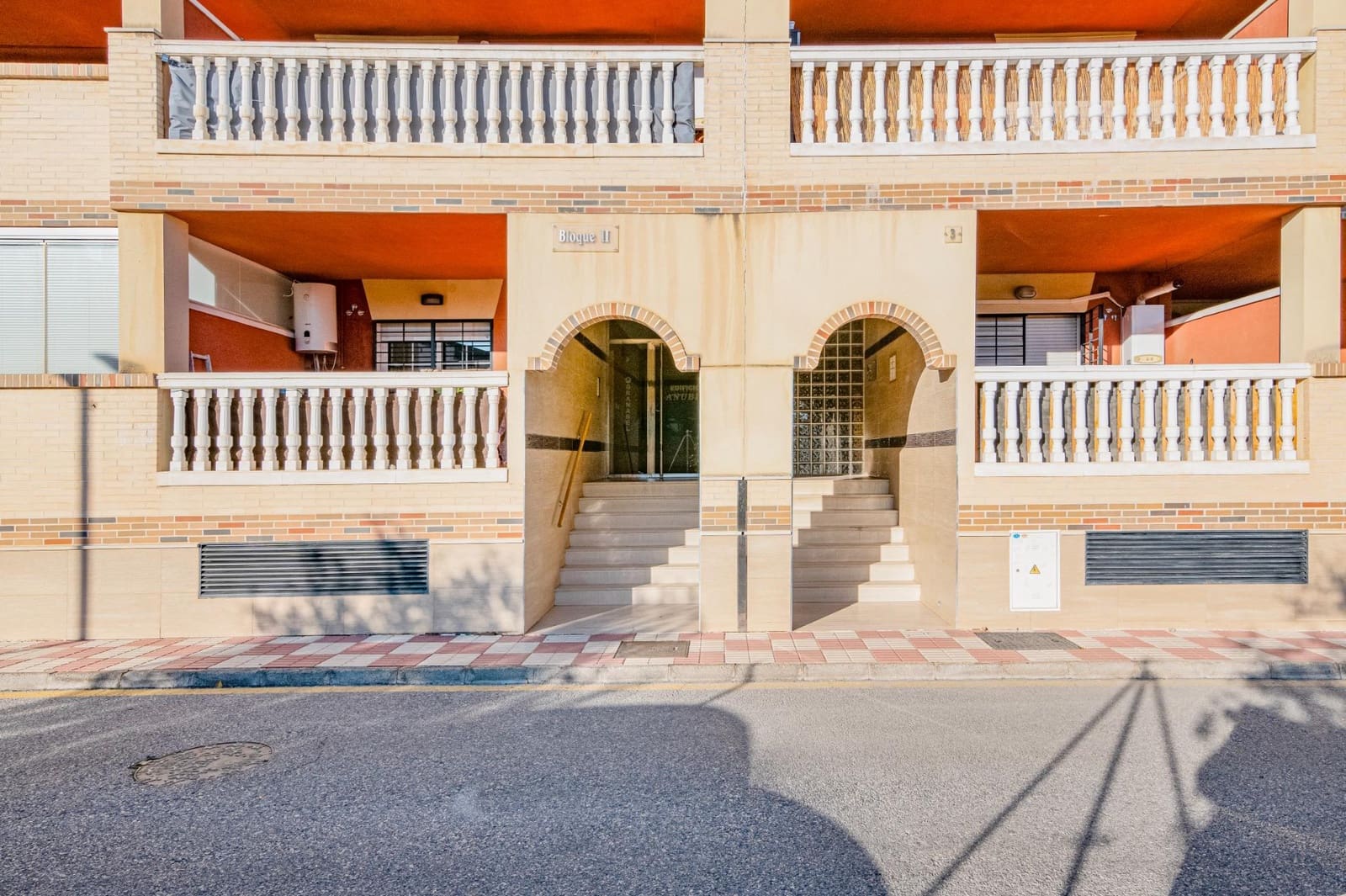 2 Zimmer Penthouse zu verkaufen in Churriana de la Vega mit Garage - 185.000 € (Ref: 9502337)