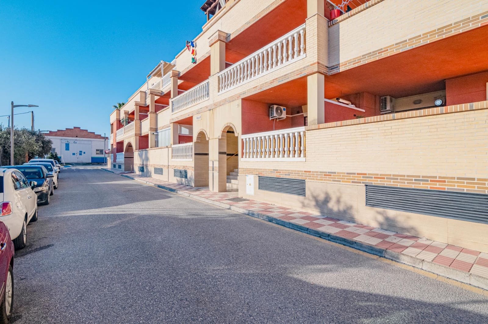 2 Zimmer Penthouse zu verkaufen in Churriana de la Vega mit Garage - 185.000 € (Ref: 9502337)