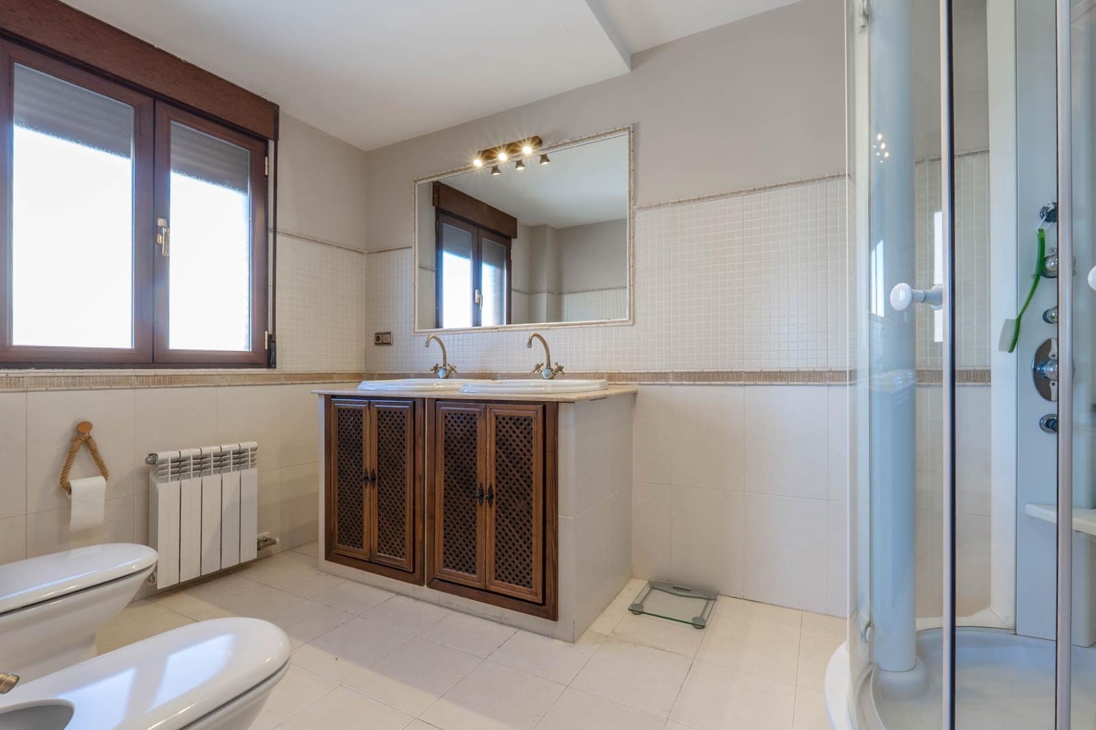 4 soverom Villa til salgs i Monachil - € 350 000 (Ref: 9508852)