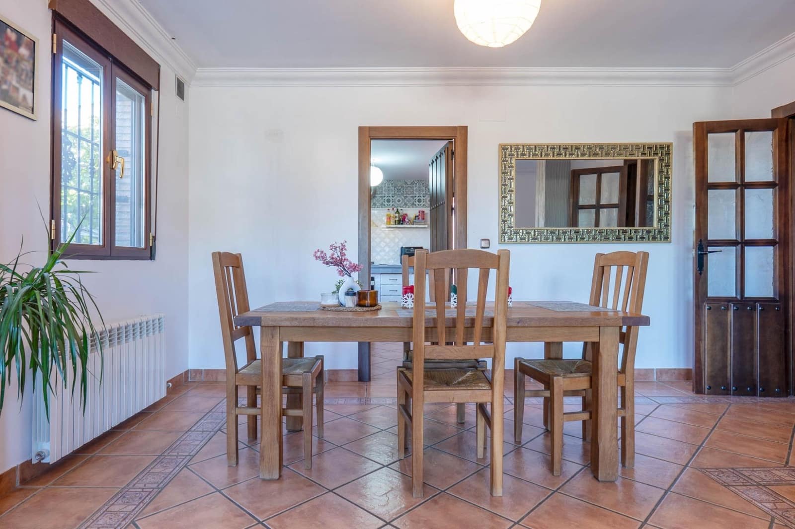 4 soverom Villa til salgs i Monachil - € 350 000 (Ref: 9508852)