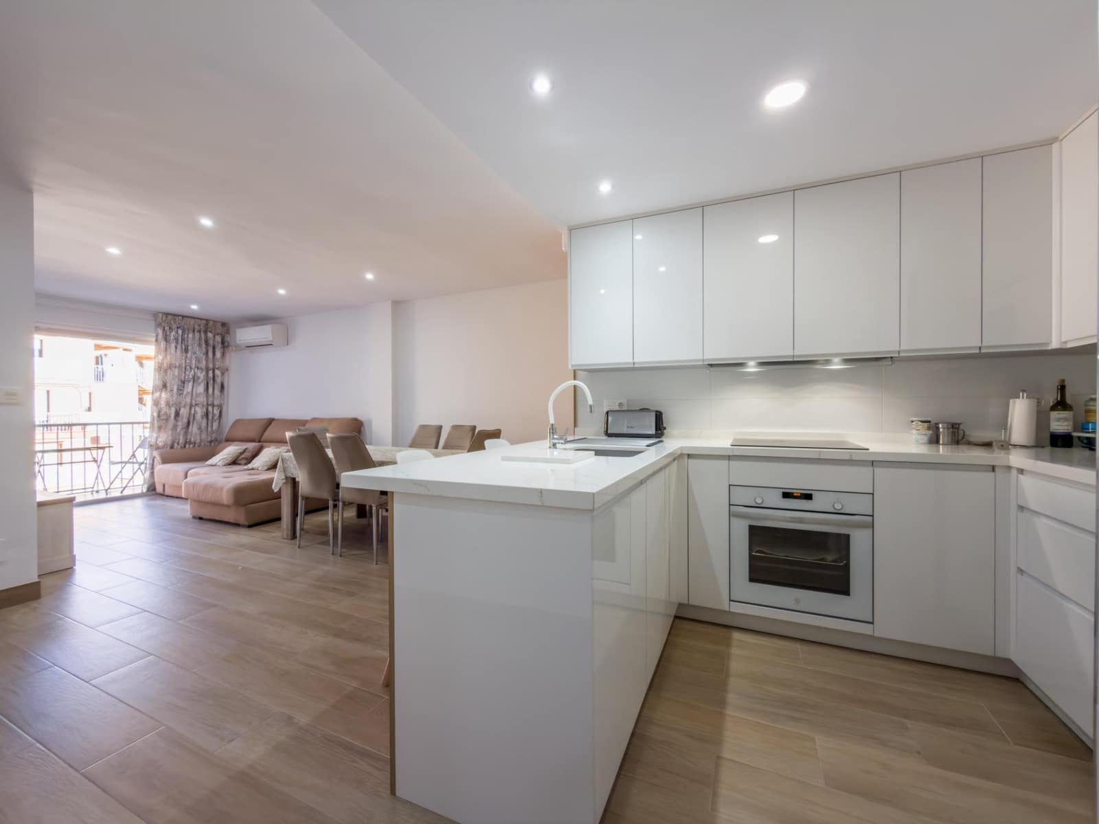 2 bedroom Flat for sale in Salobrena with pool garage - € 259,000 (Ref: 9513388)