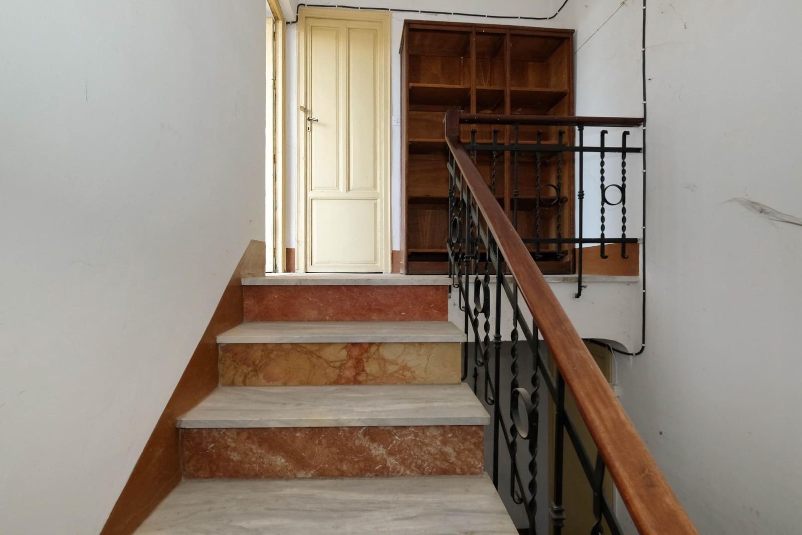 13 sovrum Finca/Hus på landet till salu i La Zubia - 350 000 € (Ref: 9513389)