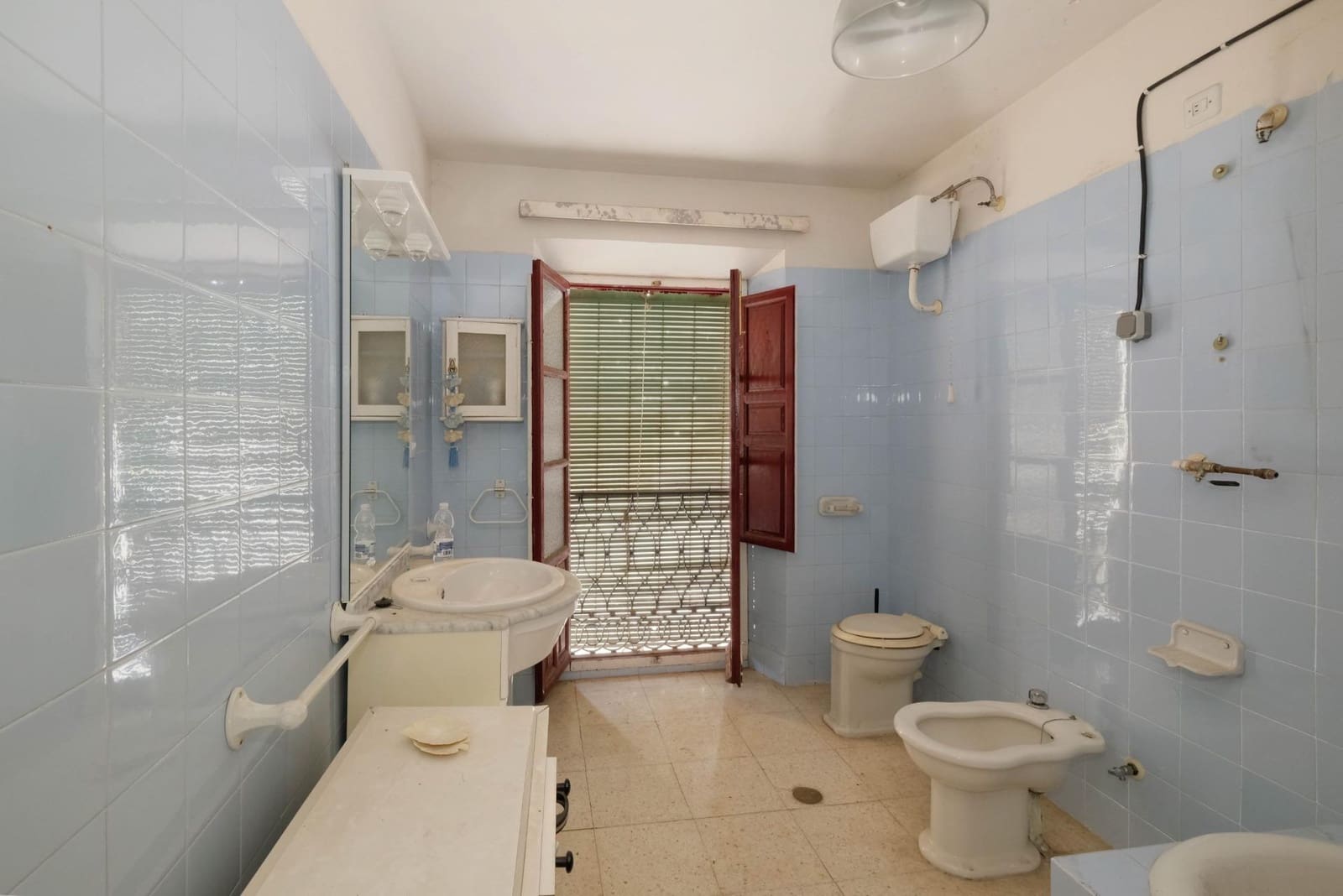 13 sovrum Finca/Hus på landet till salu i La Zubia - 350 000 € (Ref: 9513389)