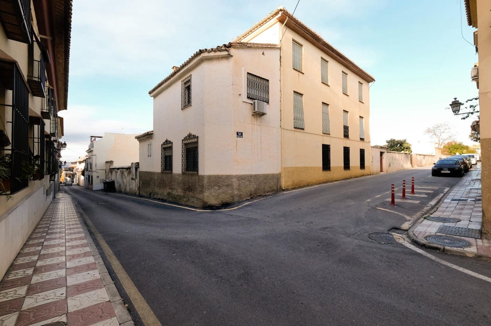 13 sovrum Finca/Hus på landet till salu i La Zubia - 350 000 € (Ref: 9513389)