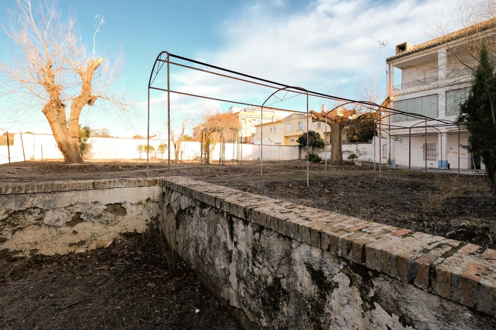 13 sovrum Finca/Hus på landet till salu i La Zubia - 350 000 € (Ref: 9513389)