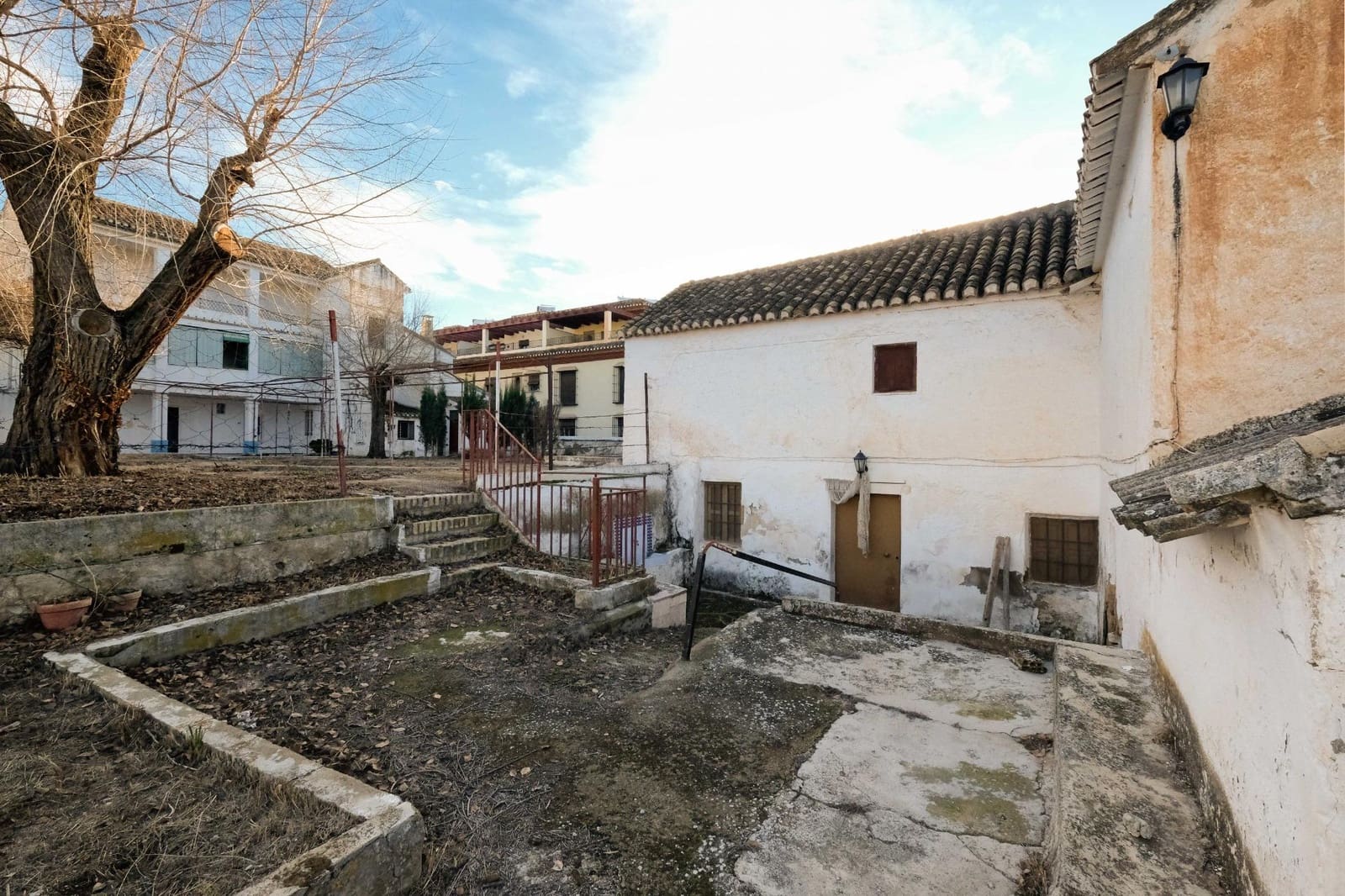 13 sovrum Finca/Hus på landet till salu i La Zubia - 350 000 € (Ref: 9513389)