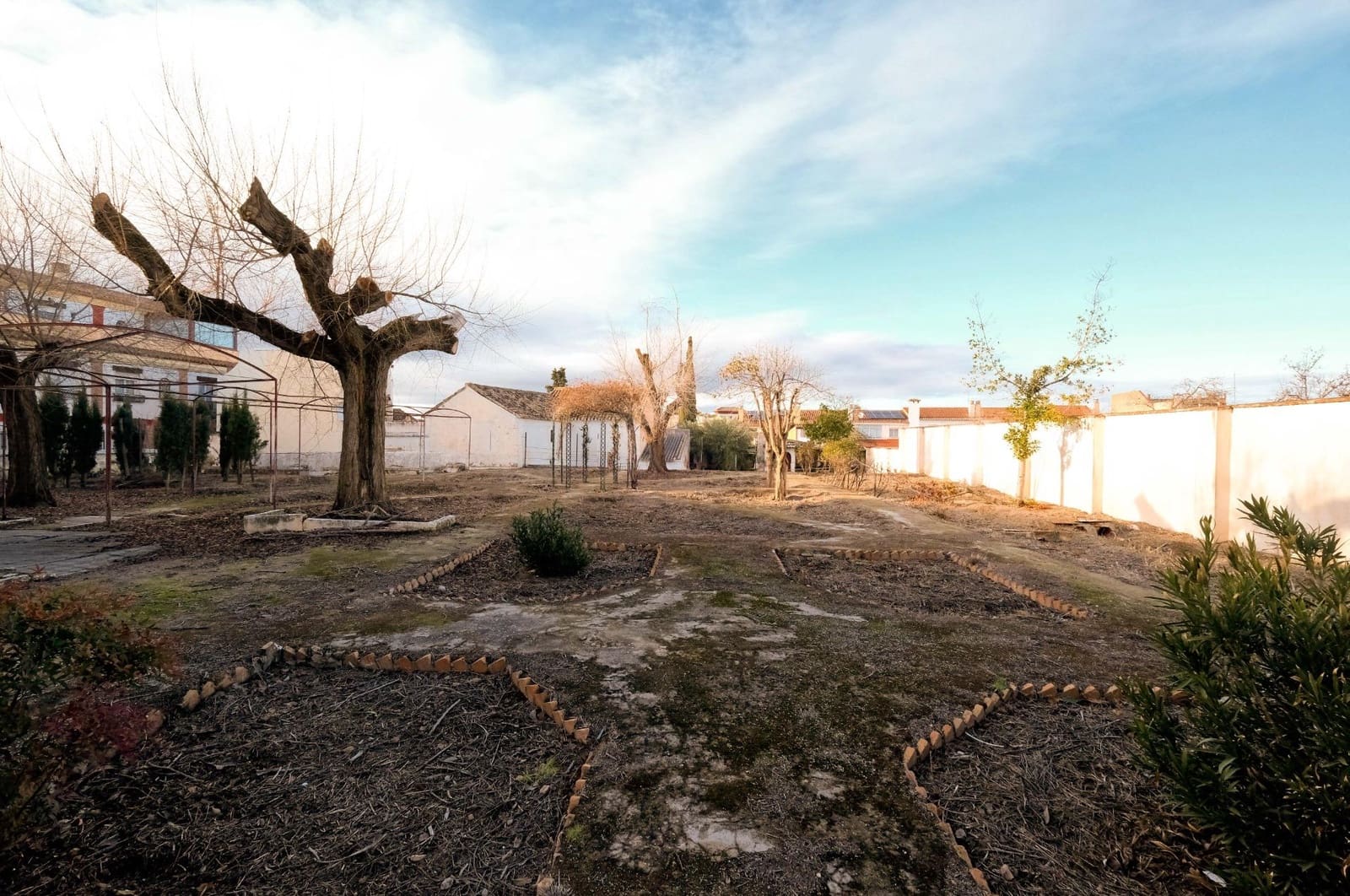 13 sovrum Finca/Hus på landet till salu i La Zubia - 350 000 € (Ref: 9513389)