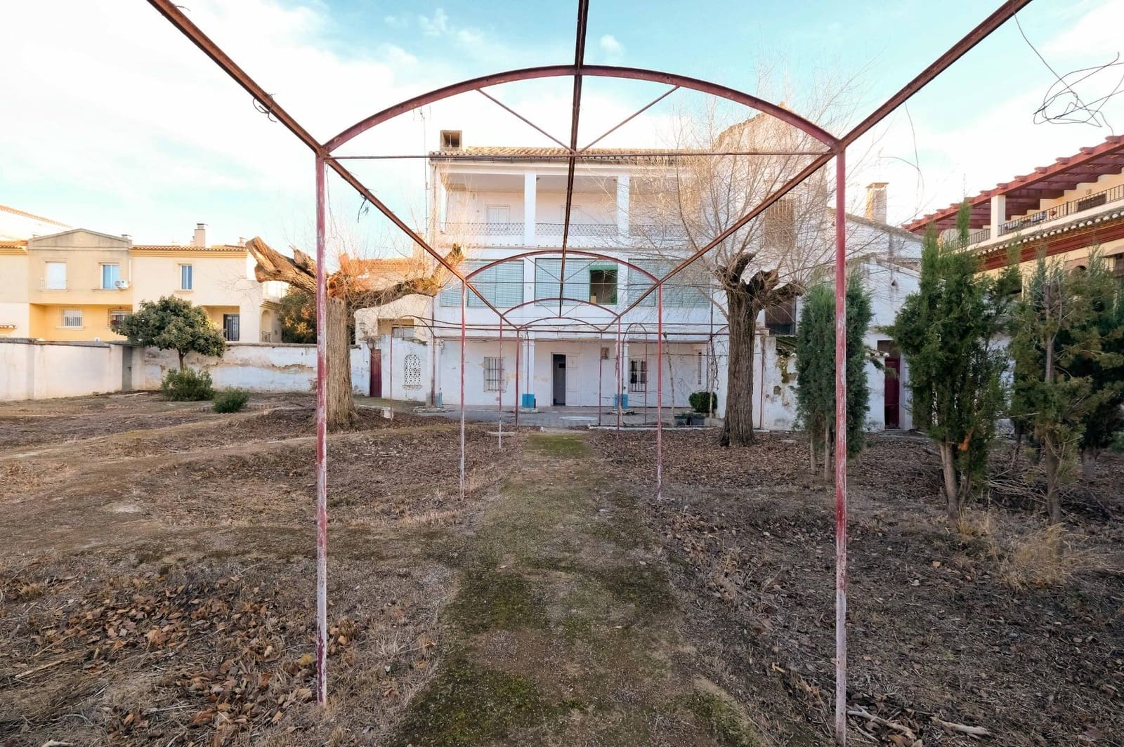 13 sovrum Finca/Hus på landet till salu i La Zubia - 350 000 € (Ref: 9513389)