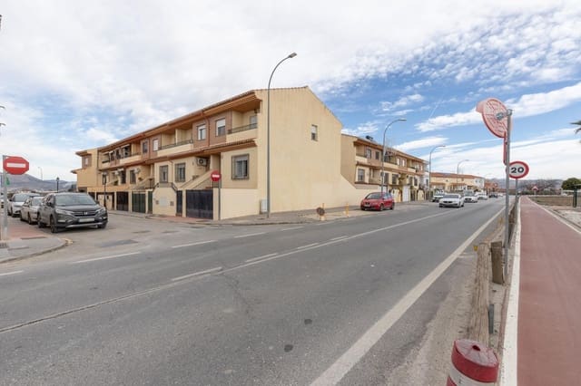 3 slaapkamer Halfvrijstaande villa te koop in Belicena, Vegas del Genil met garage - € 239.900 (Ref: 9518888)