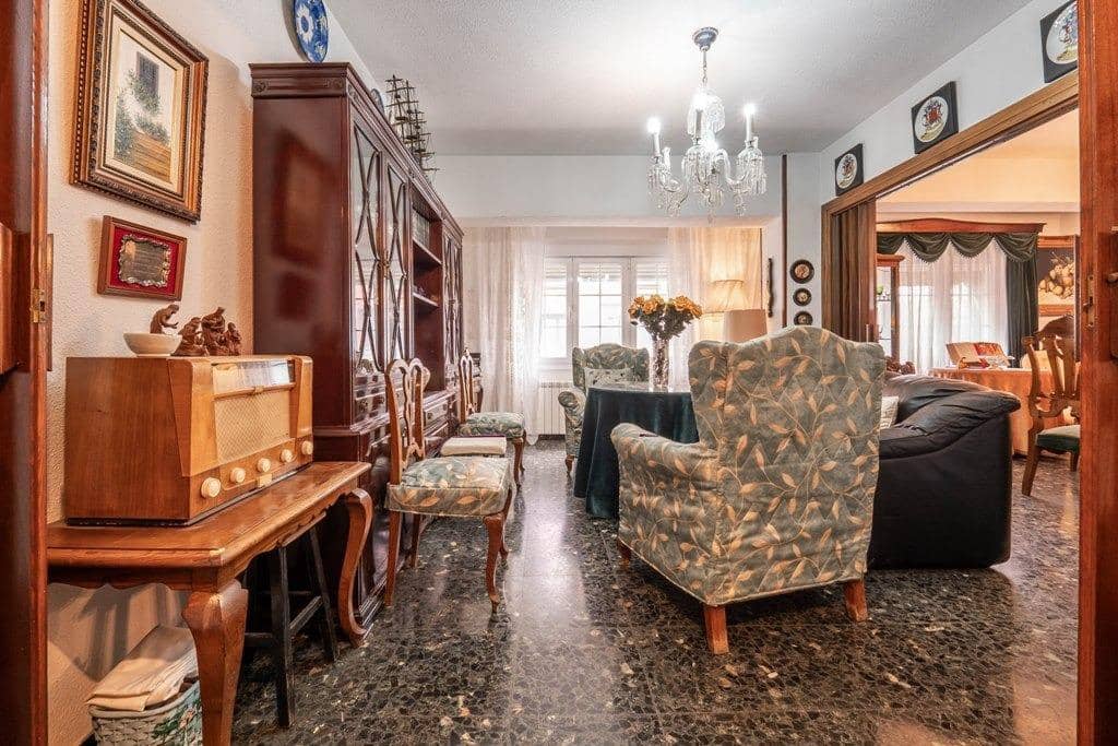 4 sovrum Lägenhet till salu i Granada stad med garage - 410 000 € (Ref: 9524279)