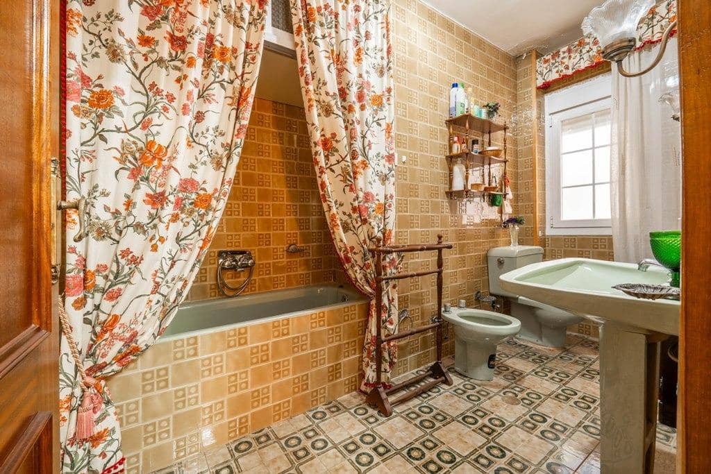 4 sovrum Lägenhet till salu i Granada stad med garage - 410 000 € (Ref: 9524279)