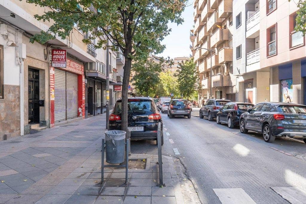 4 sovrum Lägenhet till salu i Granada stad med garage - 410 000 € (Ref: 9524279)