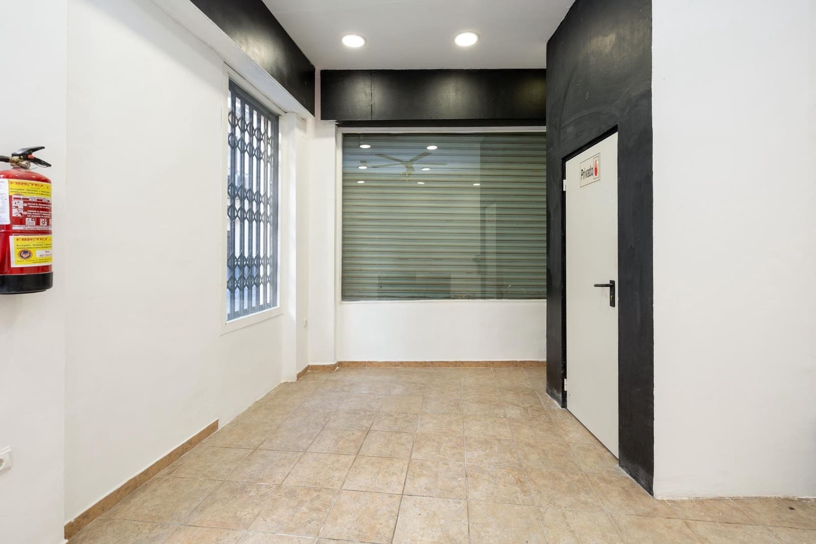 Erhverv til salg i Granada by - € 75.000 (Ref: 9524280)