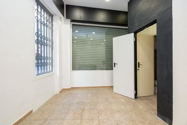 Erhverv til salg i Granada by - € 75.000 (Ref: 9524280)